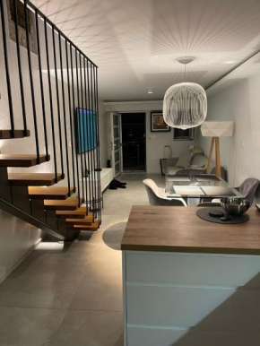 Lux Beach House M